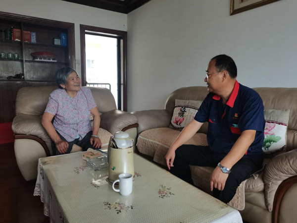 公司黨委開(kāi)展走訪慰問(wèn)